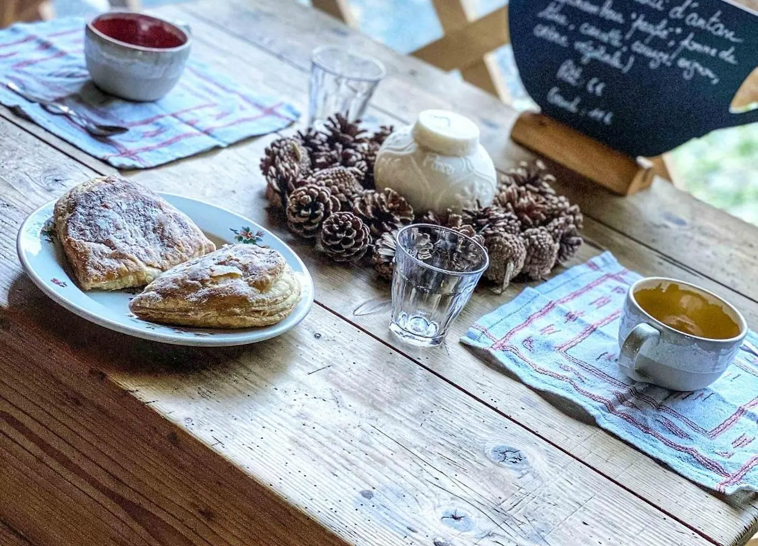 1000 Borne Caffe Hebergements Insolites Entremont