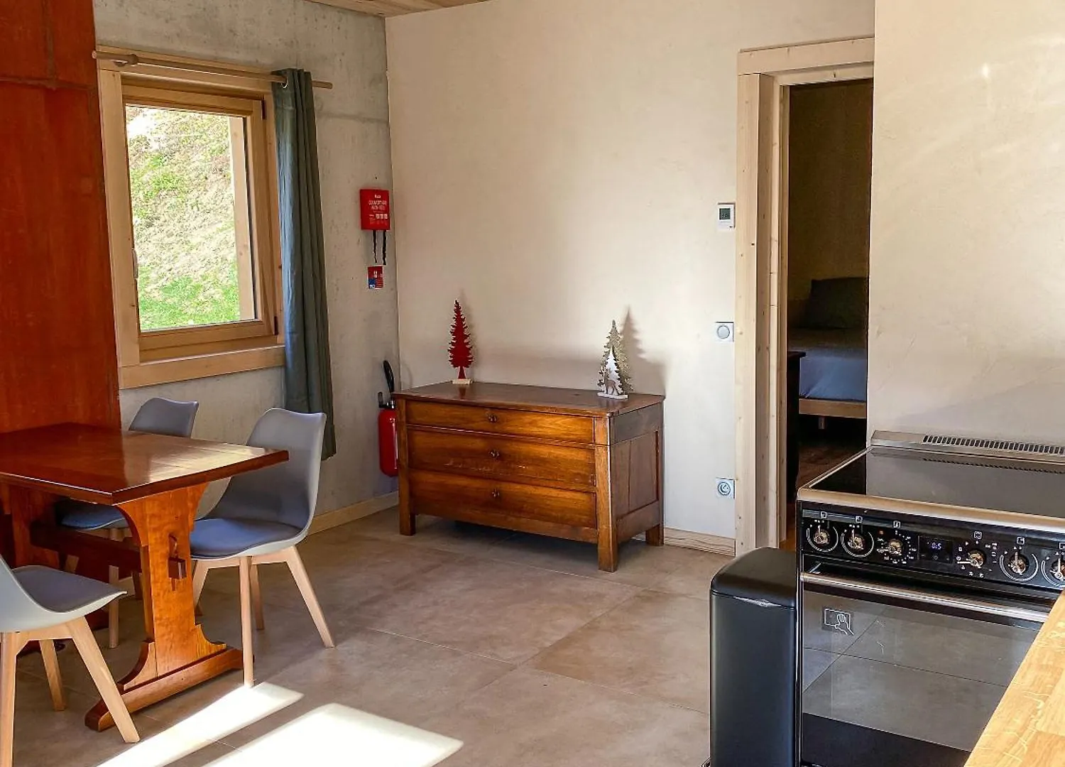 Holiday home 1000 Borne Caffe Hebergements Insolites Entremont France