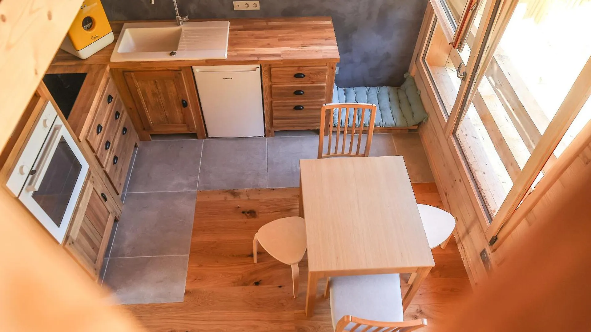 1000 Borne Caffe Hebergements Insolites Entremont Holiday home