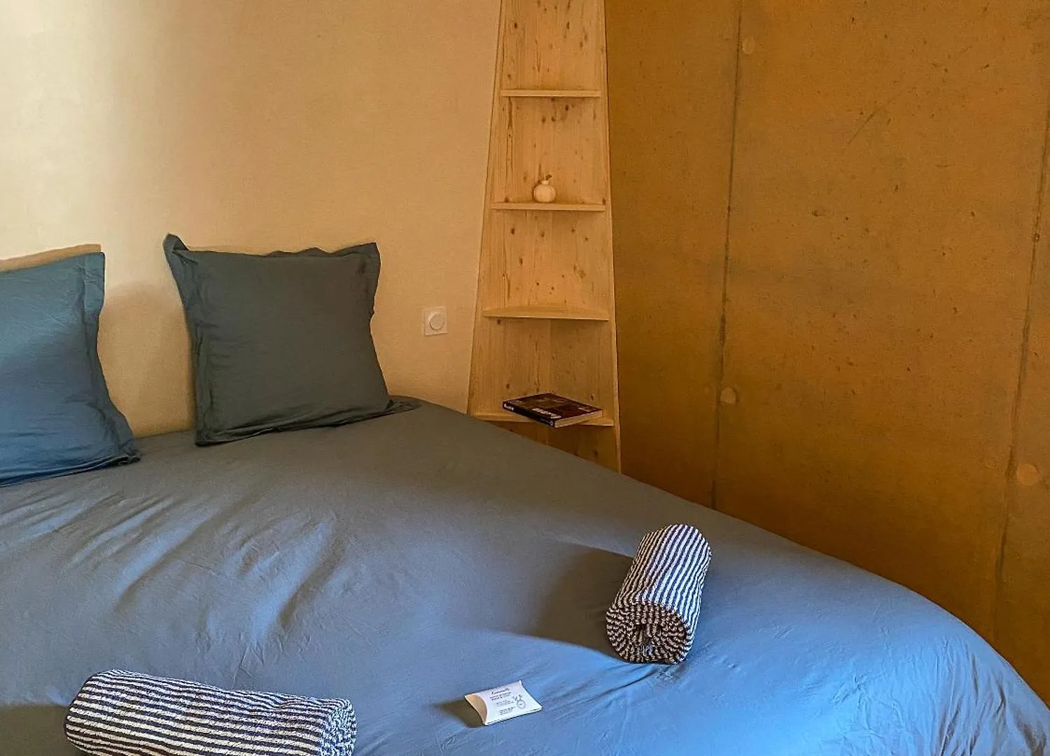 Holiday home 1000 Borne Caffe Hebergements Insolites Entremont